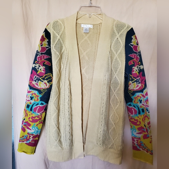 Coco & Main Retro Looking Cardigan Sweater w/Floral Sleeves - Picture 8 of 8